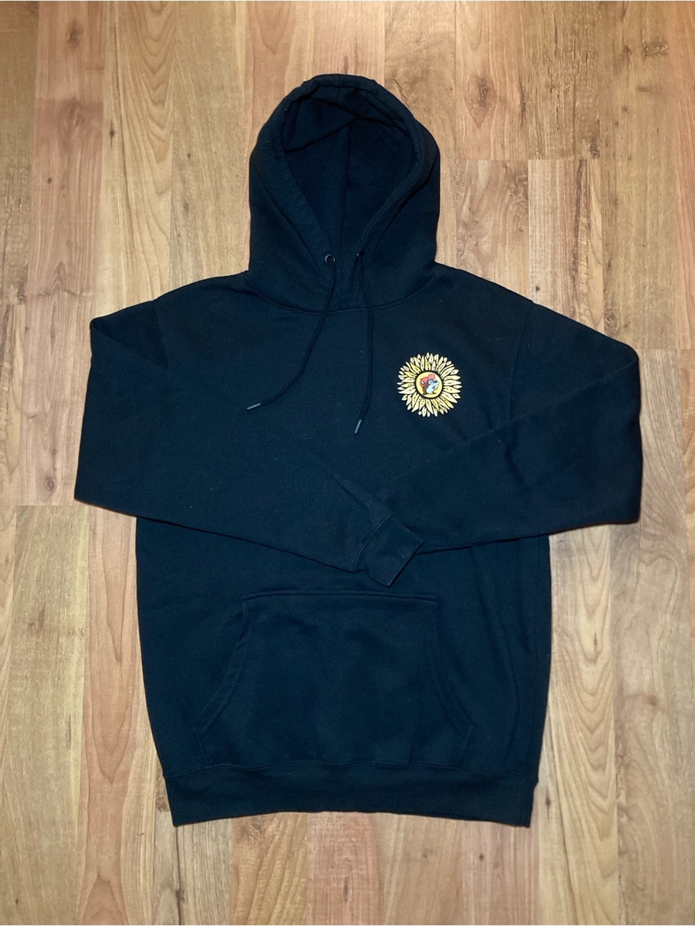 NWOT Buc-ees Sunflowers Makes Me Happy Black Pullover Hoodie Adult Medium Beaver